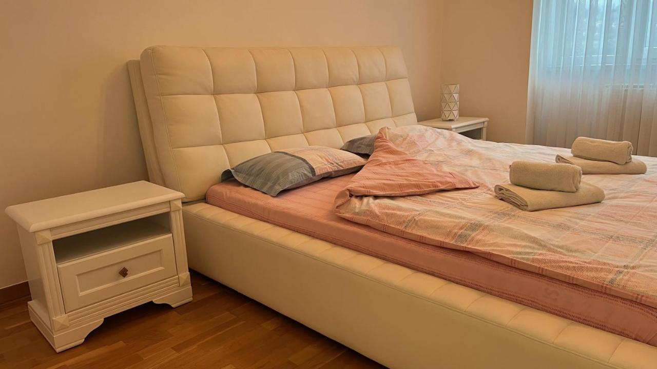 Apartman Nejra Tuzla Exteriör bild