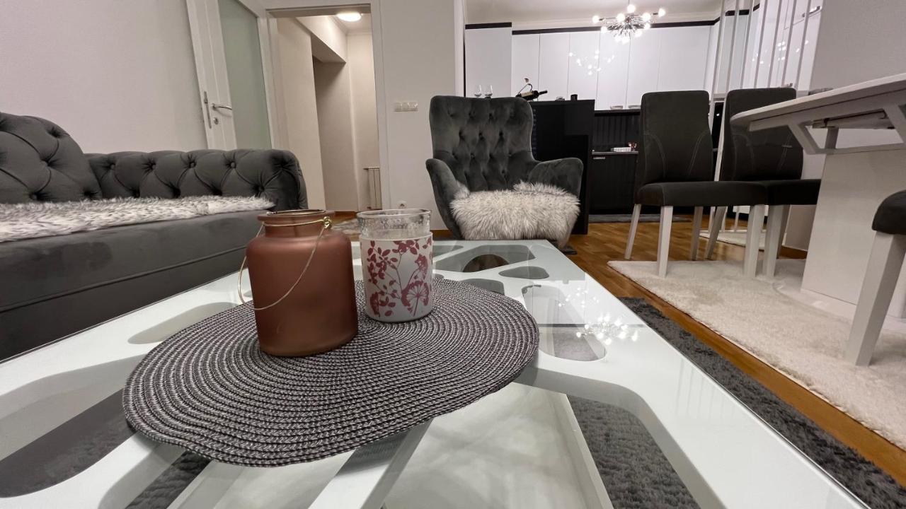 Apartman Nejra Tuzla Exteriör bild