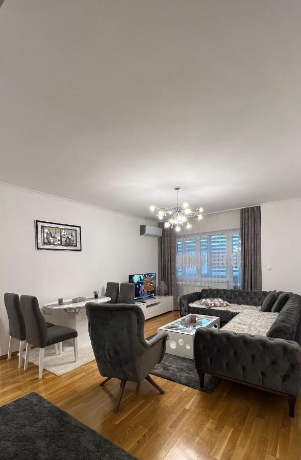 Apartman Nejra Tuzla Exteriör bild