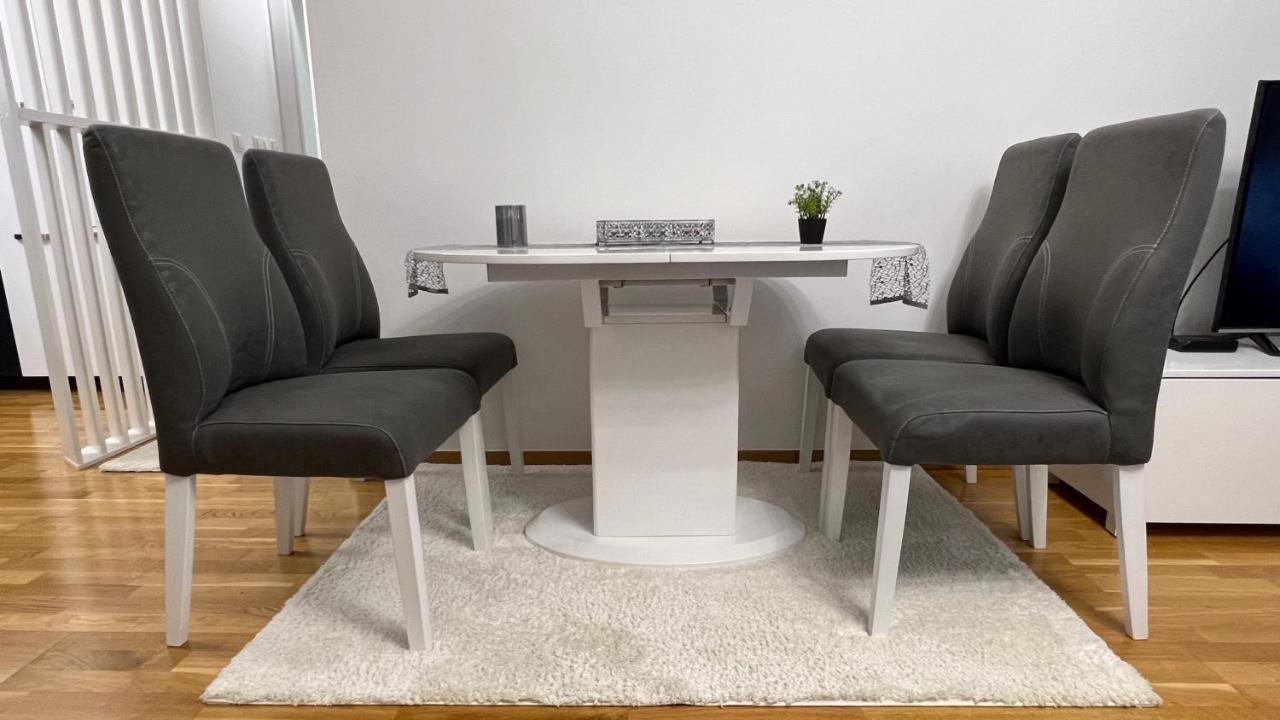 Apartman Nejra Tuzla Exteriör bild