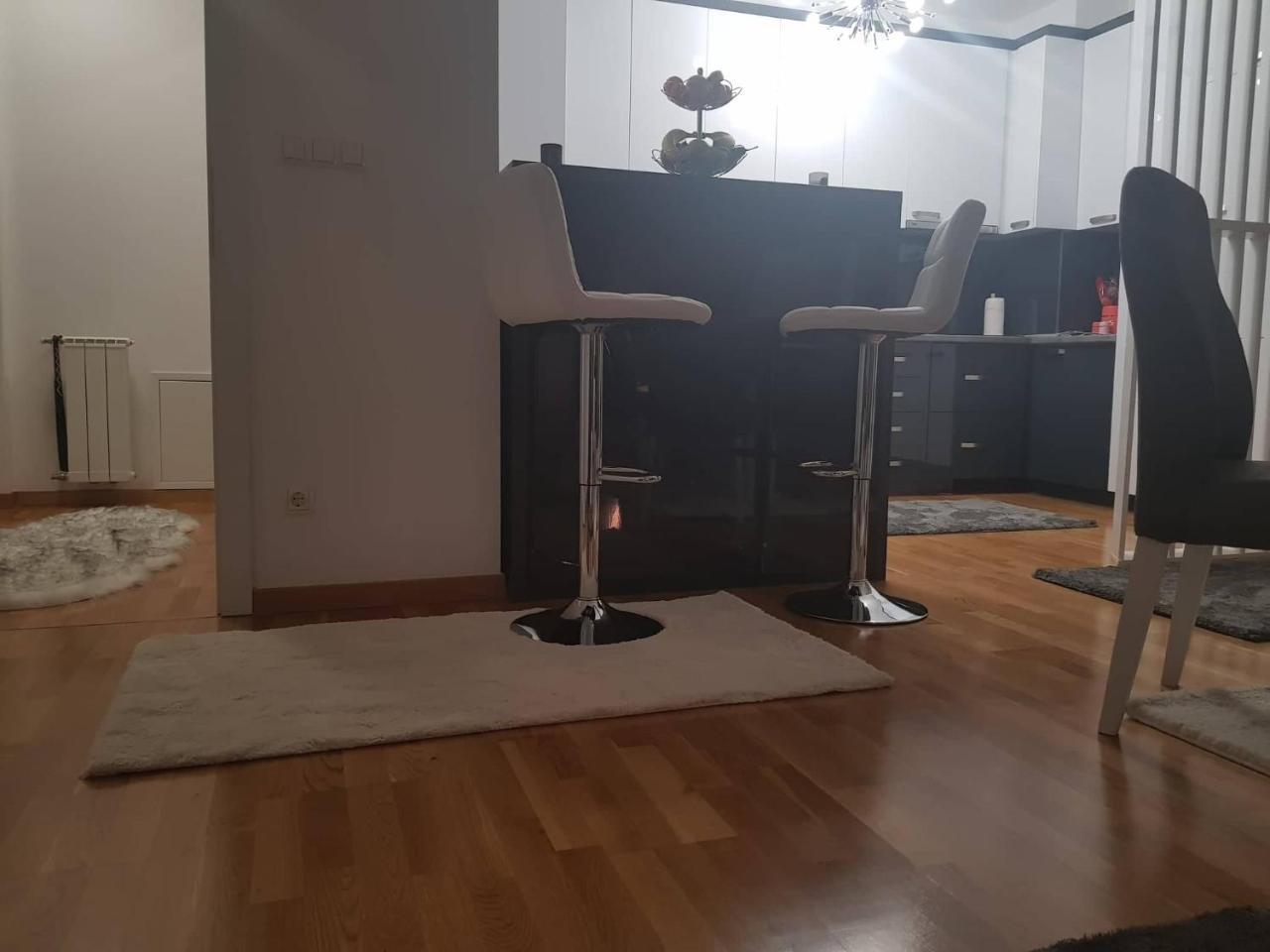 Apartman Nejra Tuzla Exteriör bild